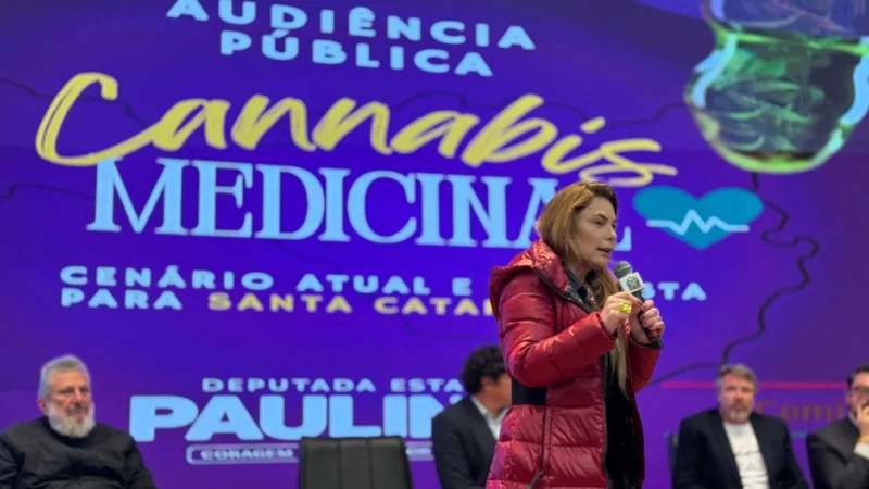 Deputada Paulinha lidera debate sobre cannabis medicinal em audiência pública histórica na Alesc