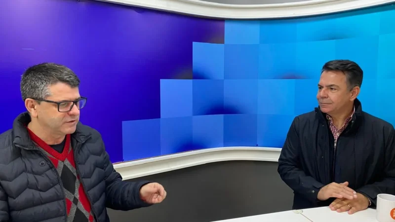 Enfoque Político: Deputado Vampiro Anuncia R$ 2,4 Milhões em Verbas para Araranguá e Analisa Crise Nacional