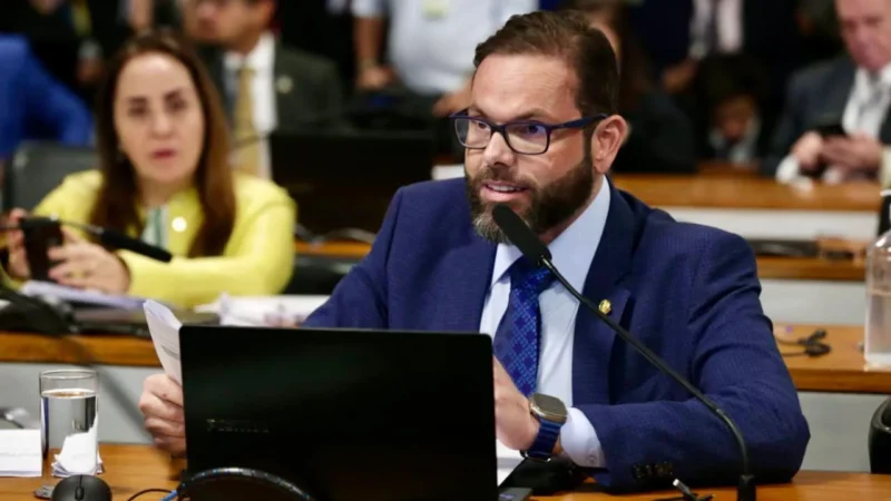 Senador Jorge Seif inaugura escritório político em Itajaí e anuncia retorno definitivo à cidade natal