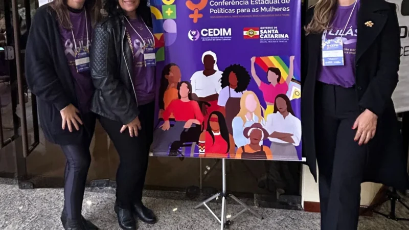 Araranguá marca presença na 5ª Conferência Estadual de Políticas para as Mulheres em Florianópolis