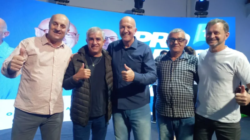 Ronaldinho em movimenta em BG; Vampiro perto do PSD; Júlio Garcia cidadão de Araranguá; e muito mais
