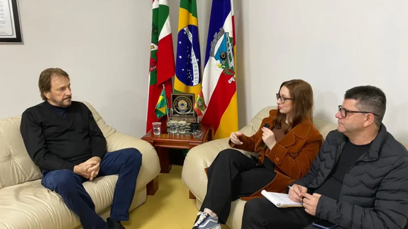Post Notícias no Gabinete do Prefeito de Araranguá: balanço dos 7 meses e projetos futuros