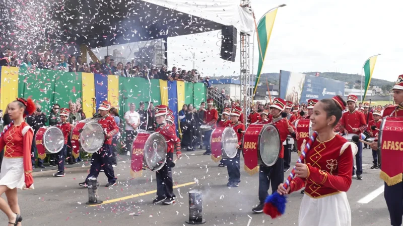 Tradição e inclusão: Afasc emociona no Desfile de 7 de Setembro em Criciúma