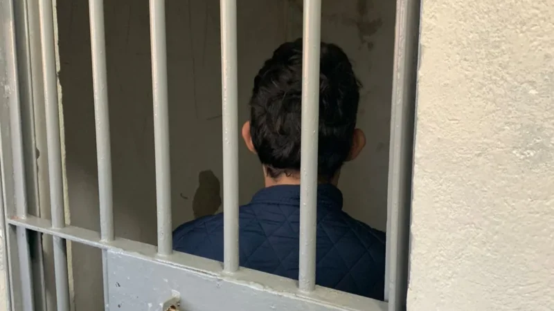 Polícia Civil prende foragido condenado por porte ilegal de arma em Araranguá