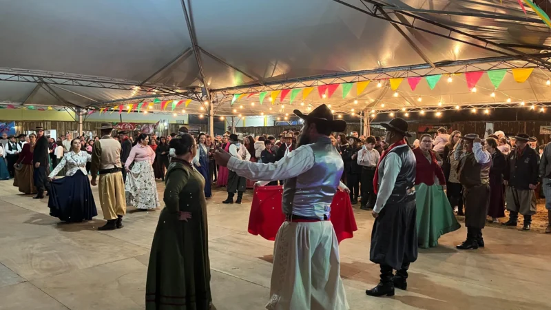Semana Farroupilha movimenta Balneário Arroio do Silva com tradição e cultura