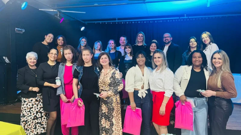 Casa da Fraternidade apresenta as debutantes 2025 em noite de emoção e união