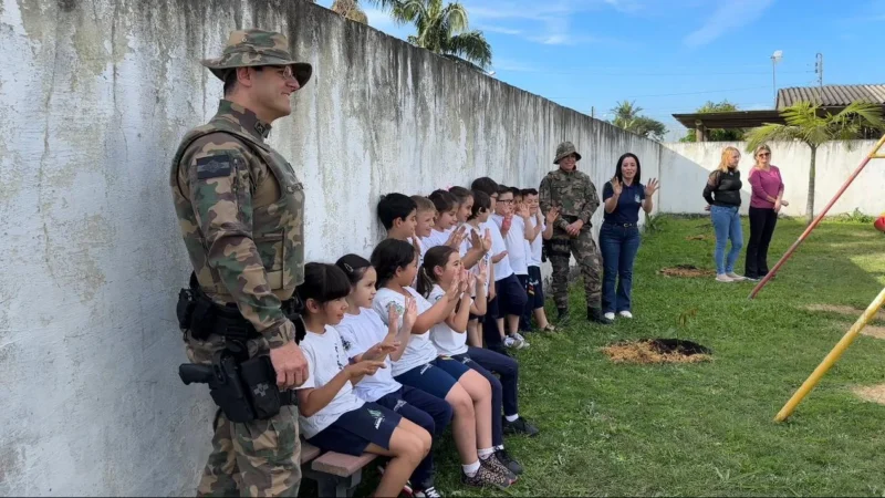 Ação ambiental no Dia da Árvore mobiliza  Jazida Eckert, Escola Municipal e Polícia Ambiental