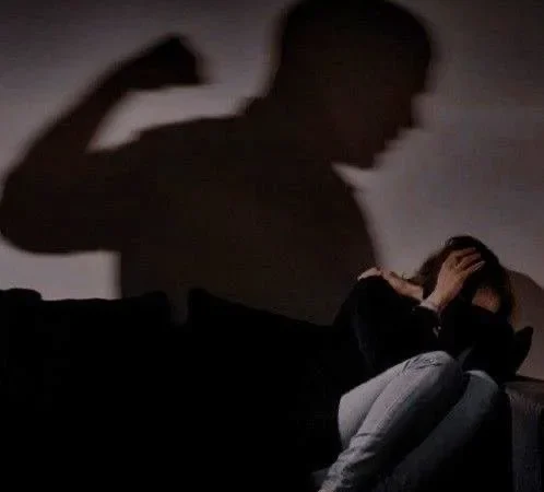 Mulher sofre fratura no braço após agressão do companheiro em Araranguá