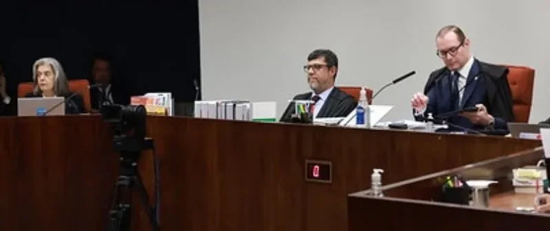 STF condena Jair Bolsonaro (PL) há 27 anos e 3 meses de prisão, e seus aliados na chamada trama golpista