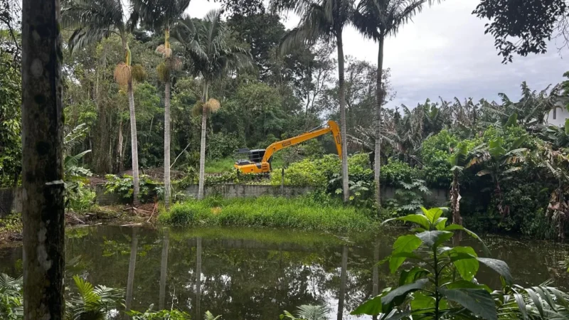 SAMAE de Araranguá coloca em operação escavadeira anfíbia de 23 toneladas