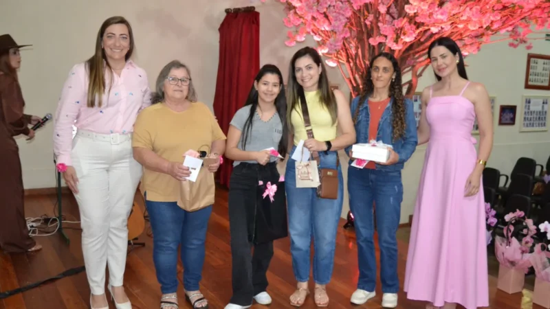 NOITE DE EMPODERAMENTO E CONSCIENTIZAÇÃO: MORRO GRANDE CELEBRA O OUTUBRO ROSA COM MÚSICA, EMOÇÃO E MENSAGEM DE AUTOAMOR