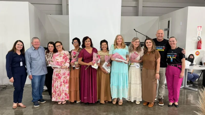 Beleza e alegria marcam eleição das Soberanas da Terceira Idade em Balneário Arroio do Silva
