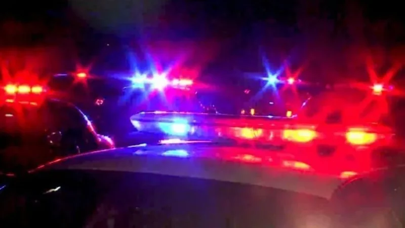 Homem é preso em Araranguá após ameaçar ex-esposa de morte e tentar invadir residência Ocorrência registrada no bairro Barranca envolveu crimes de ameaça, injúria e calúnia