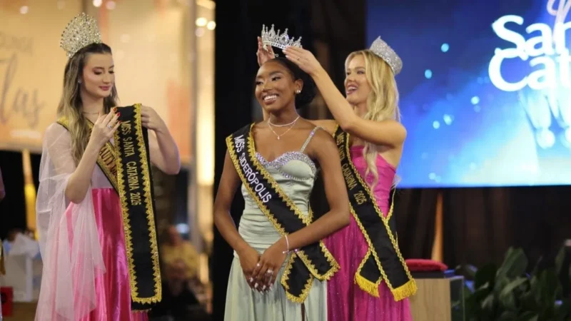 Deputada Paulinha defende Miss Santa Catarina, de Siderópolis, e propõe homenagem após ataques racistas