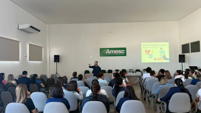 Enfermeiros de Araranguá passam por capacitação em urgência e emergência