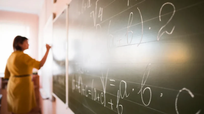 Mudança Repentina no Calendário Escolar de Maracajá Gera Incerteza e Mobiliza Profissionais da Educação