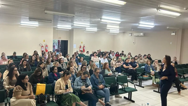 Amesc reforça compromisso social em capacitação regional sobre População em Situação de Rua