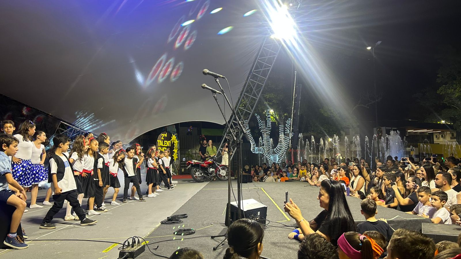 Brilho e emoção marcam o 2º Talent Show no Natal das Avenidas