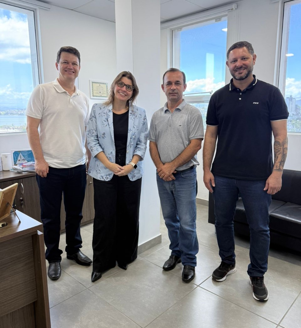 Vereadores de Sombrio buscam análise técnica da Reforma Tributária em reunião com presidente da ABRASF