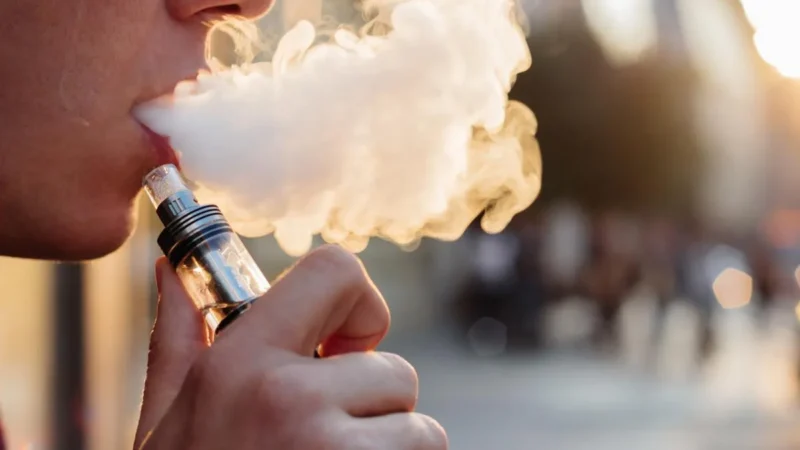 Cigarro eletrônico representa risco grave à saúde e pode ser ainda mais nocivo que o tradicional