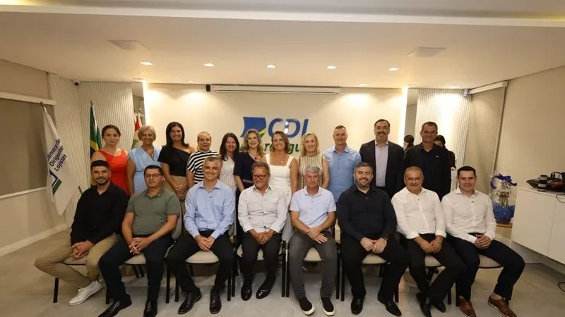 CDL Araranguá empossa nova diretoria e reforça compromisso com o desenvolvimento do comércio local