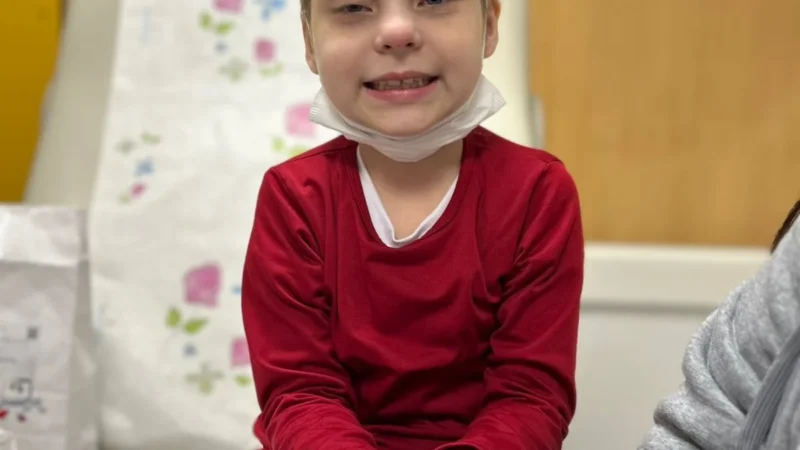 Pequena Natyelle precisa de ajuda para continuar tratamento nos Estados Unidos