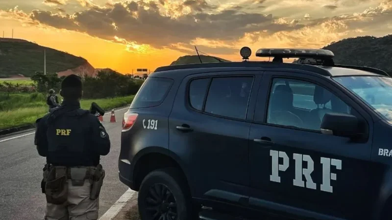 Homem é preso por tráfico de drogas após tentar fugir da polícia em Araranguá