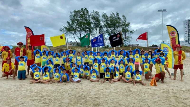 Programa Golfinho forma primeira turma do Verão 2026 em Balneário Gaivota