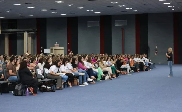 Educação de SC fortalece gestão escolar com formação estratégica e lança plano inédito de segurança nas escolas