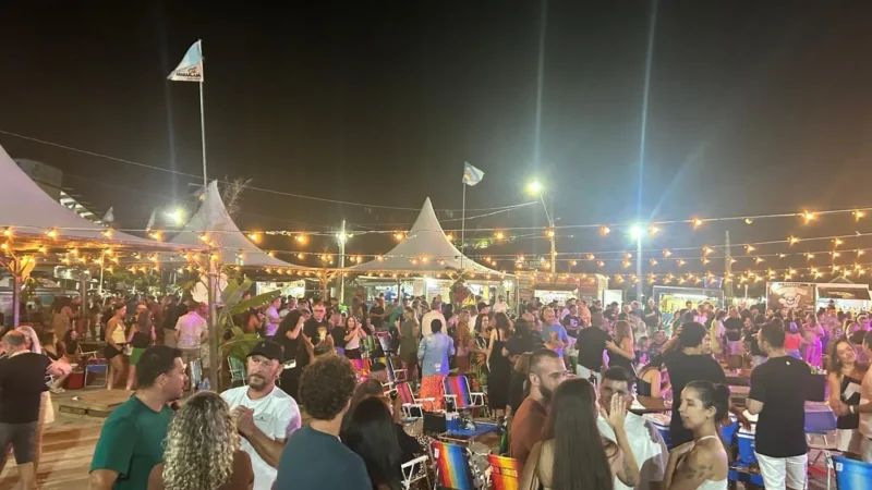 Pé na areia e boa música marcam o 3º Luau de Verão em Balneário Arroio do Silva