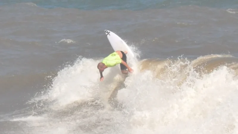 Itapirubá no topo: André Luiz vence o 46º AGS Open de Surf em Balneário Gaivota  Boas ondas marcaram a tradicional competição no Extremo Sul catarinense