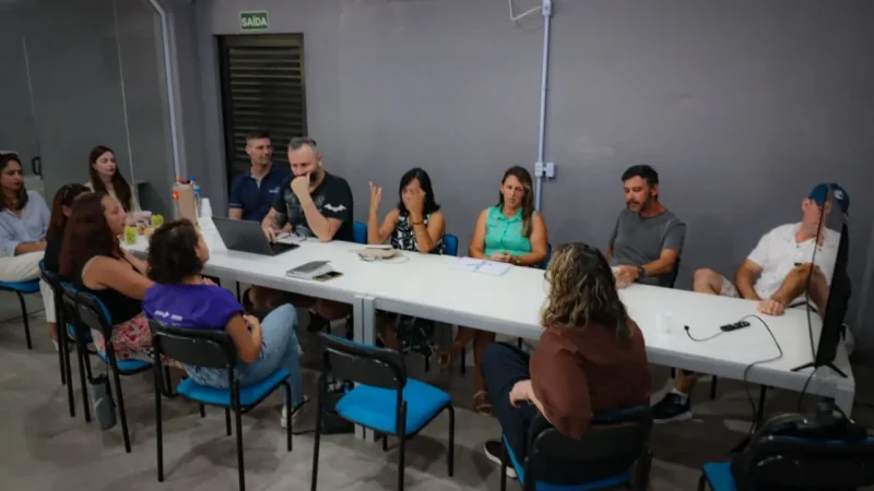 ARATEC fortalece conexões globais ao receber representantes da Oracle e ACATE Cetus