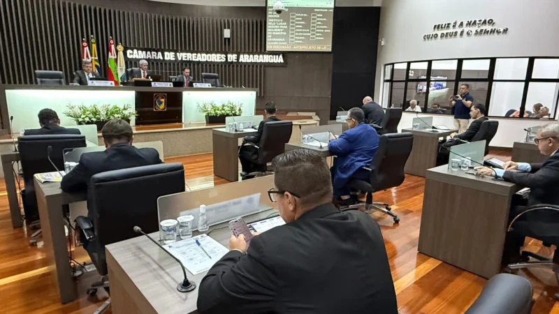 Câmara de Araranguá realiza terceira sessão de 2026 com projetos voltados à inovação, saúde e valorização da mulher