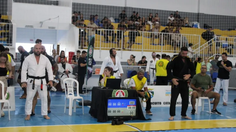 BALNEÁRIO ARROIO DO SILVA RECEBE OPEN DE JIU-JITSU COM MAIS DE 300 ATLETAS E PRESENÇA DE CAMPEÕES MUNDIAIS