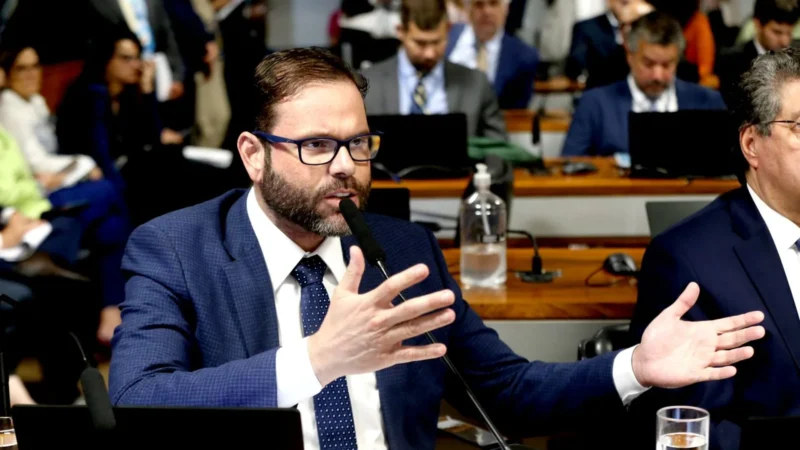 Seif aciona Justiça Eleitoral e acusa Lula de propaganda antecipada em desfile na Sapucaí