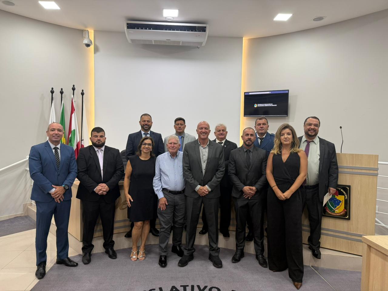 Abertura do Legislativo marca despedida de Scaini e destaca salto econômico histórico no Arroio do Silva