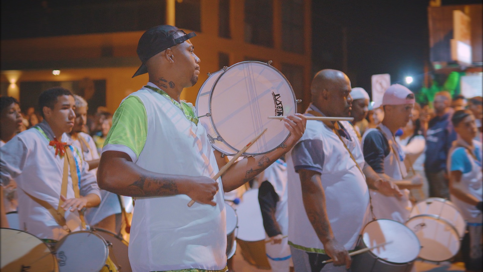 Desfile das Escolas de Samba e Blocos acontece nesta segunda-feira (16) em Balneário Gaivota