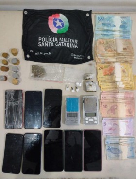 Casal é preso por tráfico de drogas em Praia Grande após monitoramento da Polícia Militar