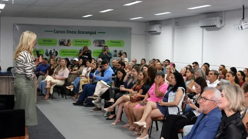 Unesc fortalece presença no Extremo Sul catarinense com palestra da secretária de Estado da Educação
