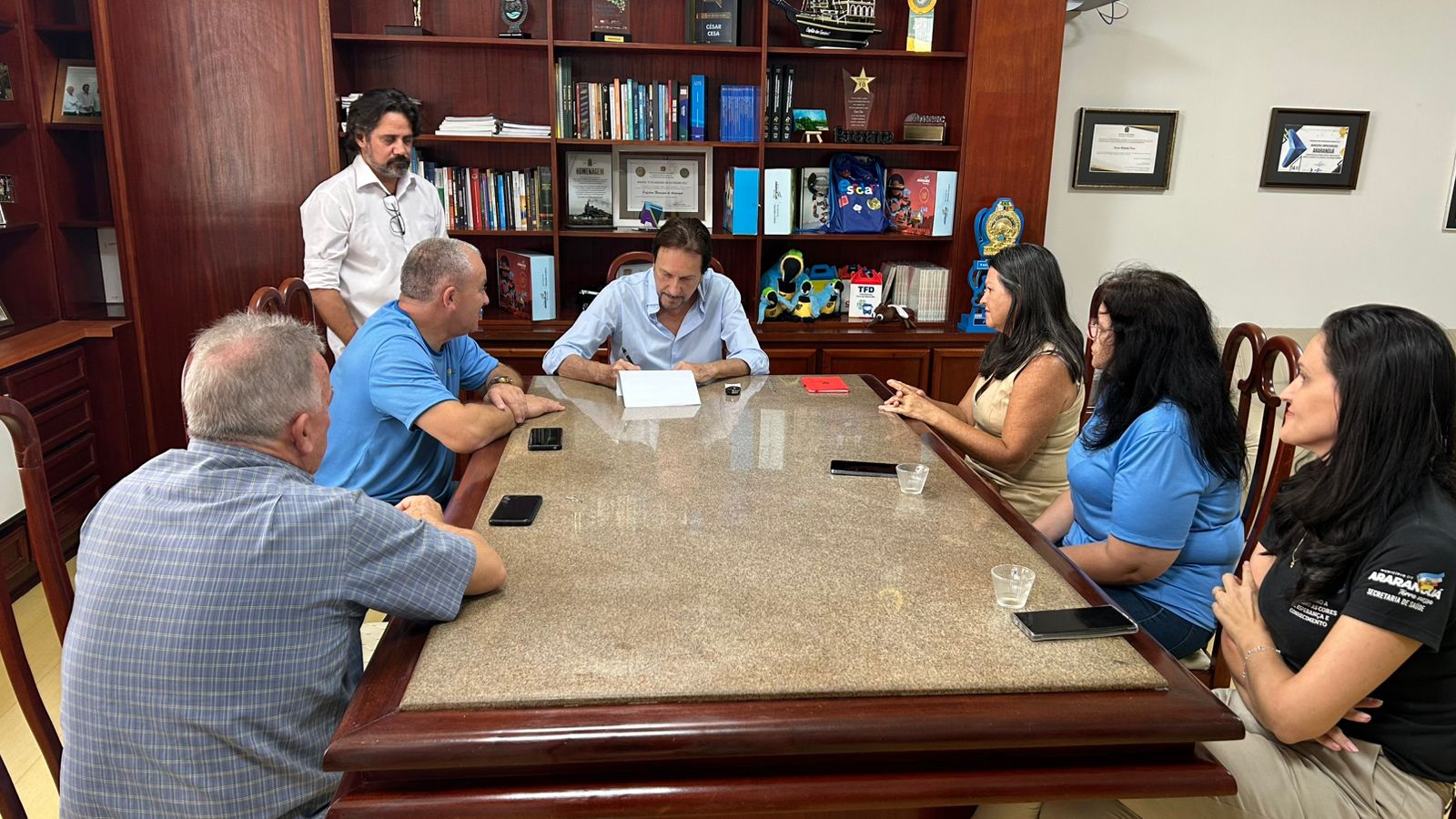 Prefeitura de Araranguá entrega veículo à Amai-vos para ampliar ações sociais no município