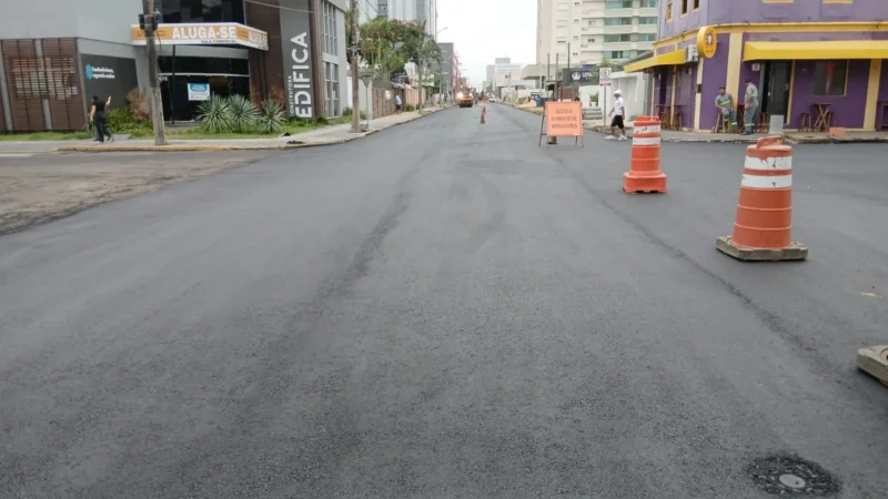 Rua Caetano Lummertz entra na reta final de obras e ganha nova pavimentação em Araranguá