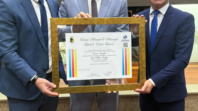 Deputado Zé Milton Scheffer recebe título de Cidadão Honorário de Araranguá em sessão solene da Câmara