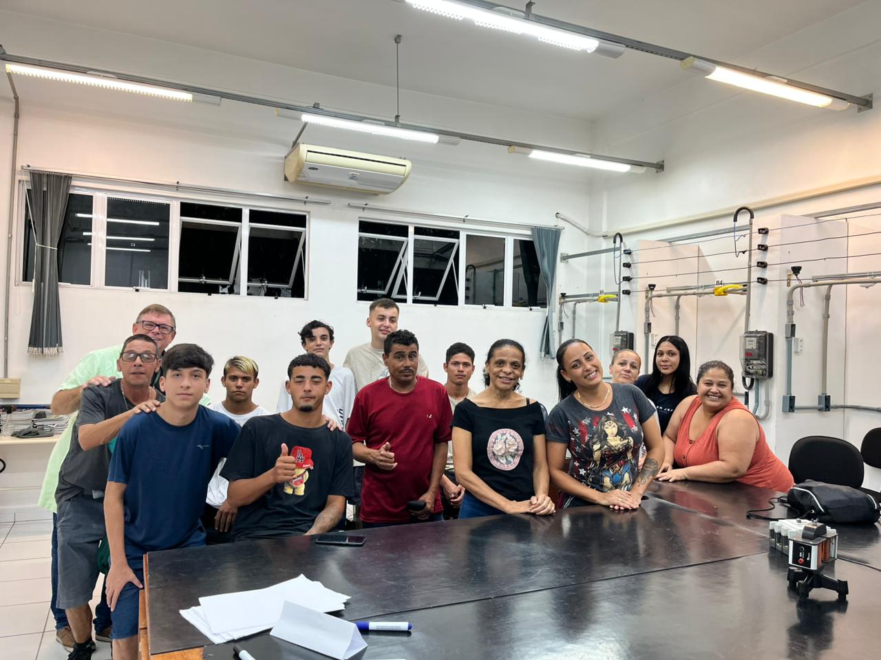 EJA de Araranguá ganha curso de elétrica e abre portas para o mercado de trabalho