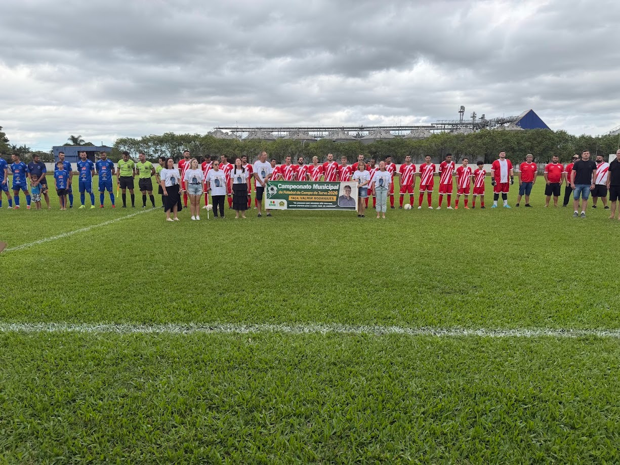 Campeonato Municipal de Turvo começa com homenagem e gol no último lance