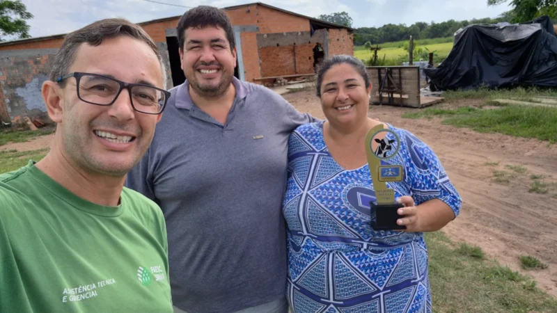 EXCELÊNCIA NO CAMPO: PRODUTORES DE BALNEÁRIO GAIVOTA BRILHAM ENTRE OS MELHORES DO LEITE