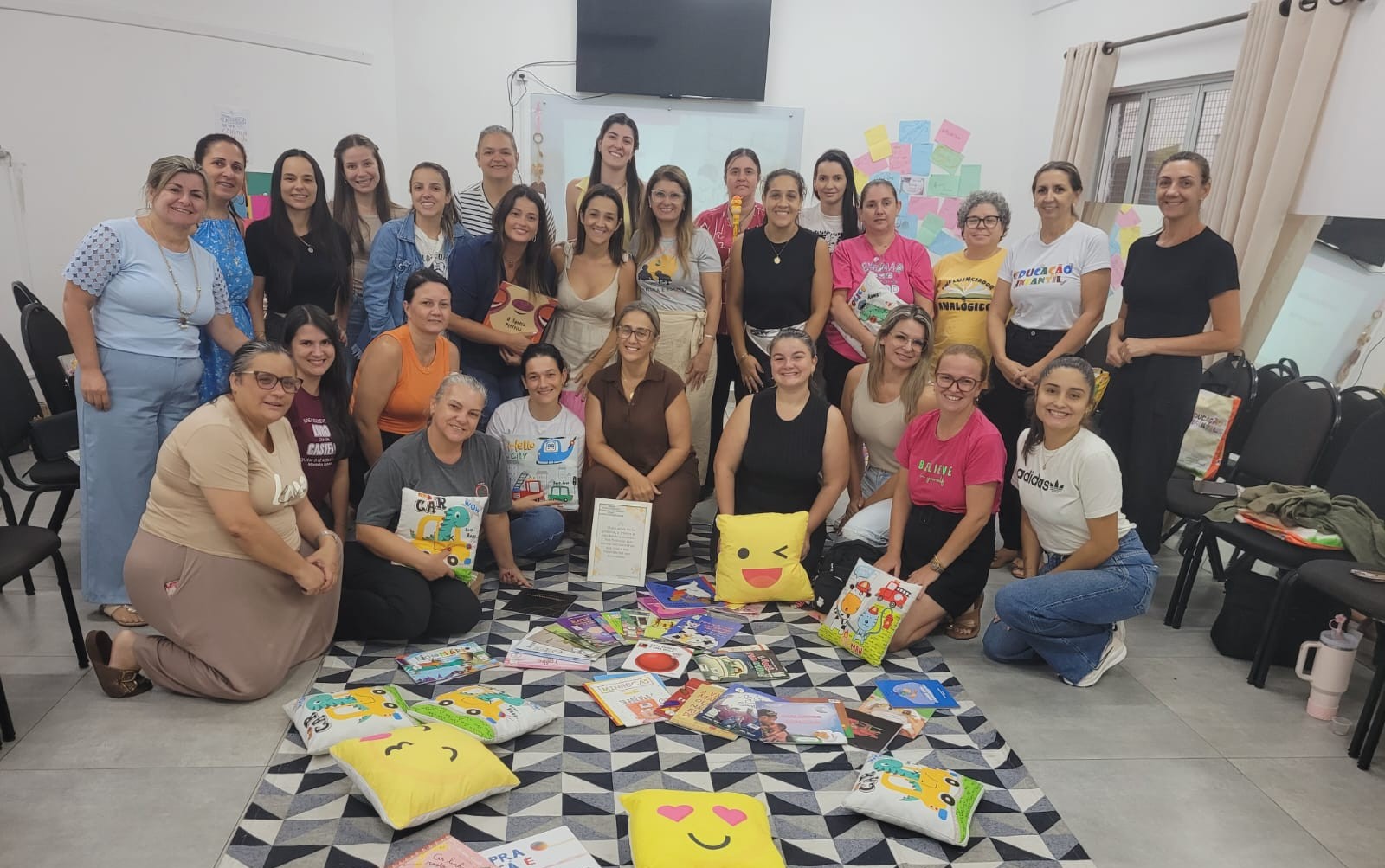 SOMBRIO AVANÇA NA EDUCAÇÃO INFANTIL COM FORMAÇÃO DE PROFESSORES EM LEITURA E ESCRITA