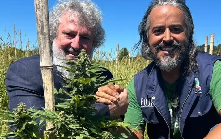 Padre Pedro reafirma apoio ao debate sobre cannabis medicinal em visita à UFSC