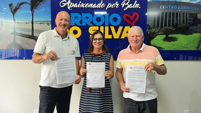 Pavimentação avança e transforma trecho da Rua Santa Rosa em Arroio do Silva