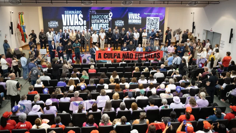 Seminário reúne mil pessoas em SC e sela pacto entre poderes para enfrentar o feminicídio
