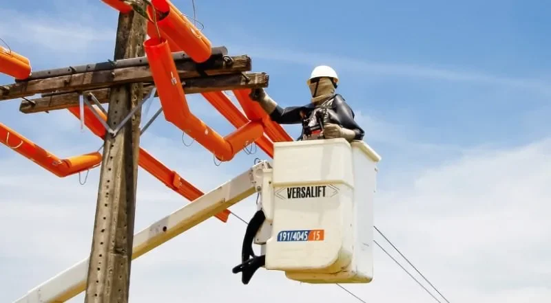 Celesc anuncia corte de cabos de operadoras clandestinas e intensifica fiscalização em Santa Catarina